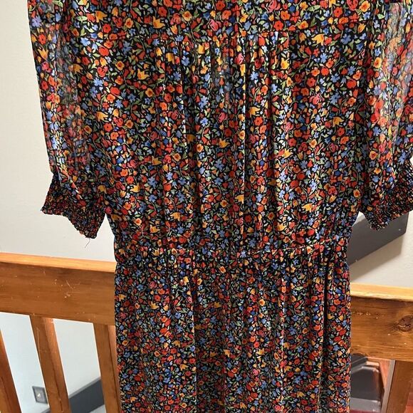 NWOT Tommy Hilfiger Floral Wrap Dress V-Neck Size 4 #088 - Picture 10 of 11